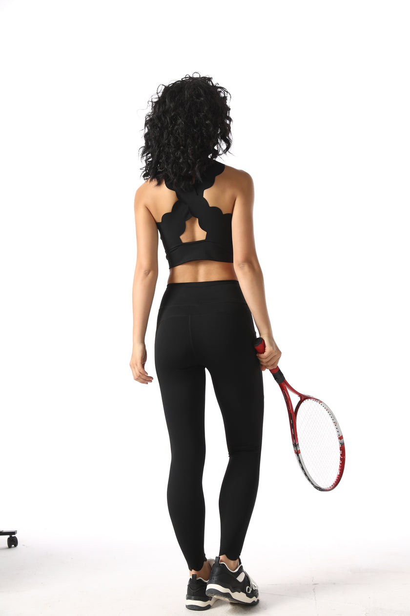 Clay Scallop Halter Active Set